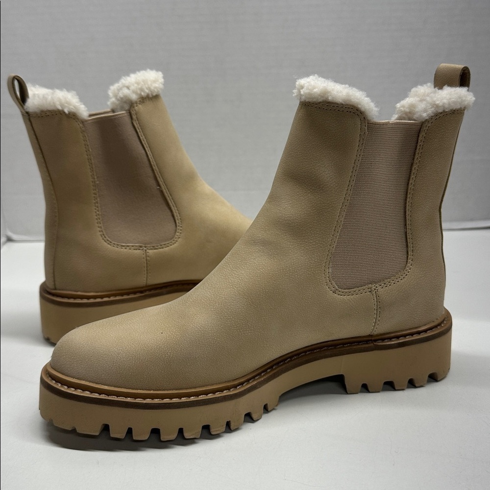 J Crew Sherpa Lined Chelsea Boots Faux Suede Vegan Boot Light Tan Brown Size 6.5